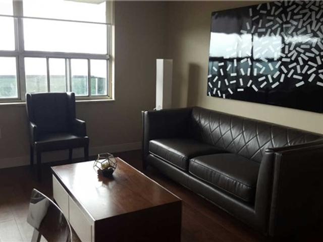 411 - 33 Davisville Ave