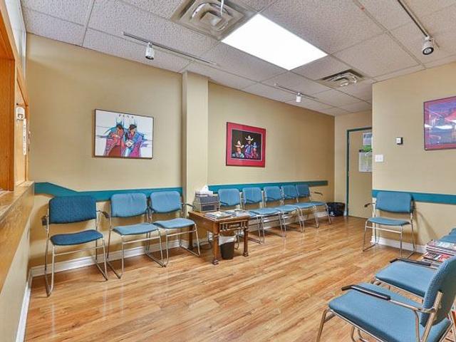 204 - 1110 Sheppard Ave E