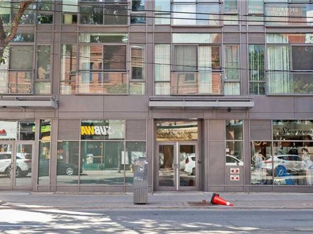 1002 - 127 Queen St E