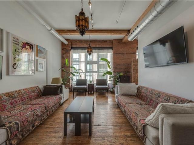 403 - 90 Sherbourne St