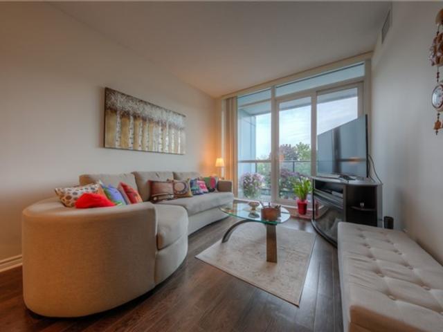 318 - 2885 Bayview Ave