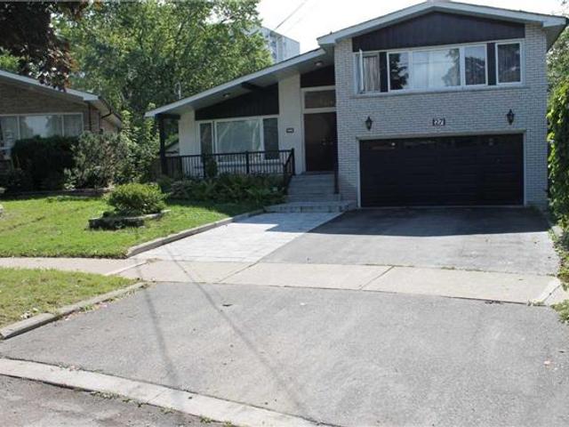 27 Stonedene Blvd