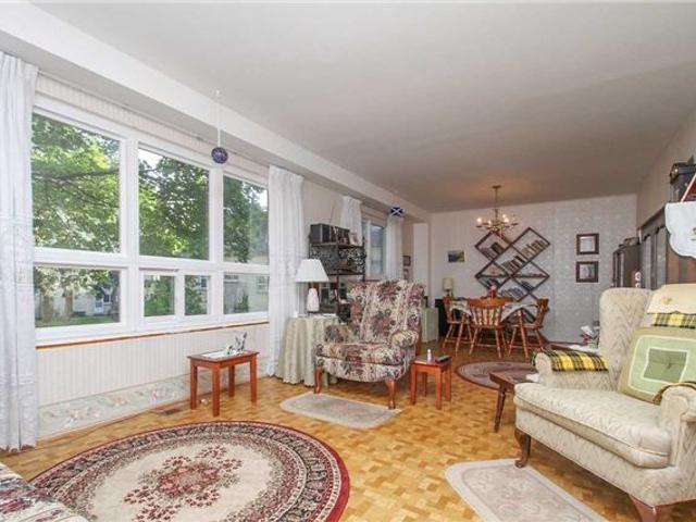 117 Courville Coachway Way
