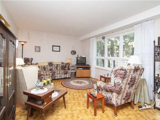 117 Courville Coachway Way