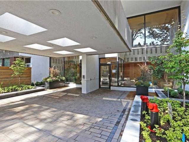 906 - 86 Gloucester St E