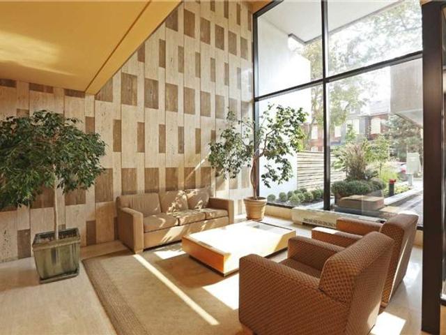 906 - 86 Gloucester St E