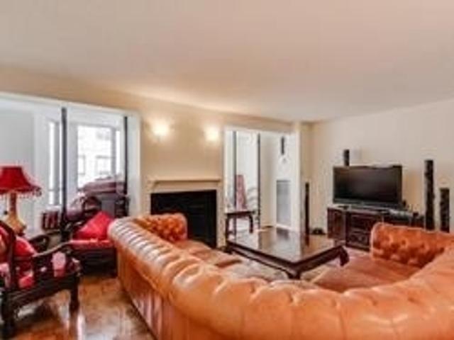 1206 - 280 Simcoe St