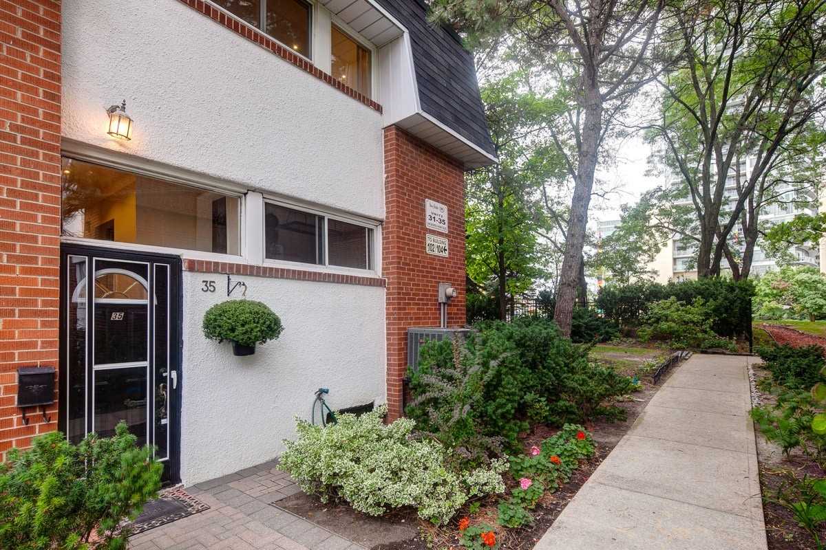 35 106 Henry Blvd, North York Terminated, C4305050 Condos.ca