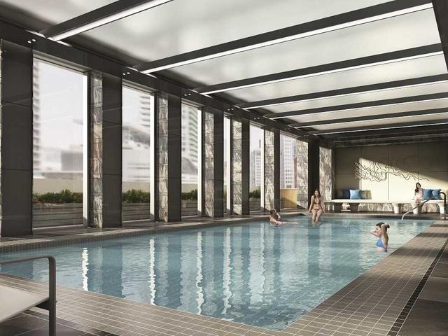 PH03 - 355 King St W