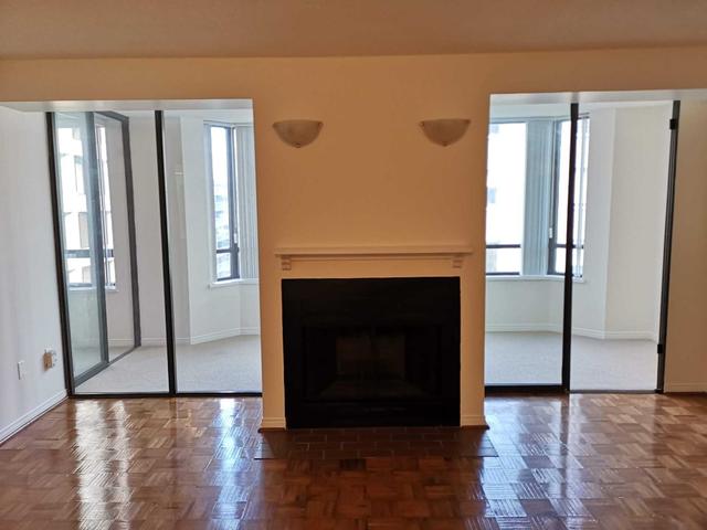 1206 - 280 Simcoe St