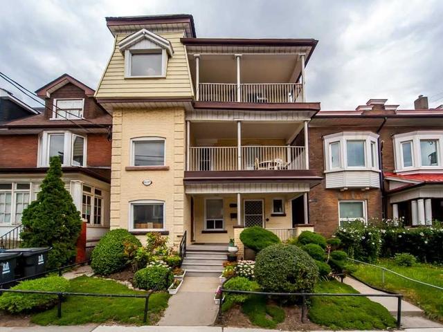 585 Bathurst St