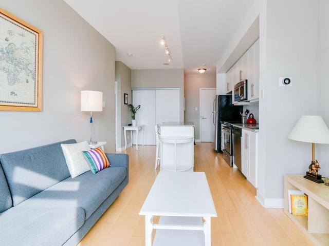 316 - 1171 Queen St W