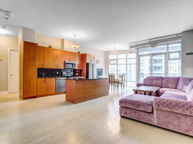 401 - 2181 Yonge St