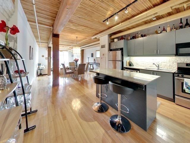 106 - 993 Queen St W