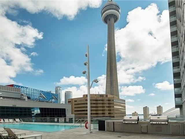 401 - 300 Front St W