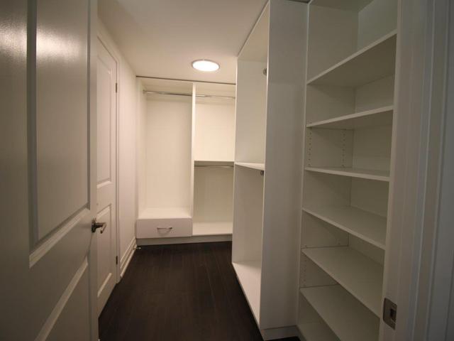 512 - 55 Harbour Sq