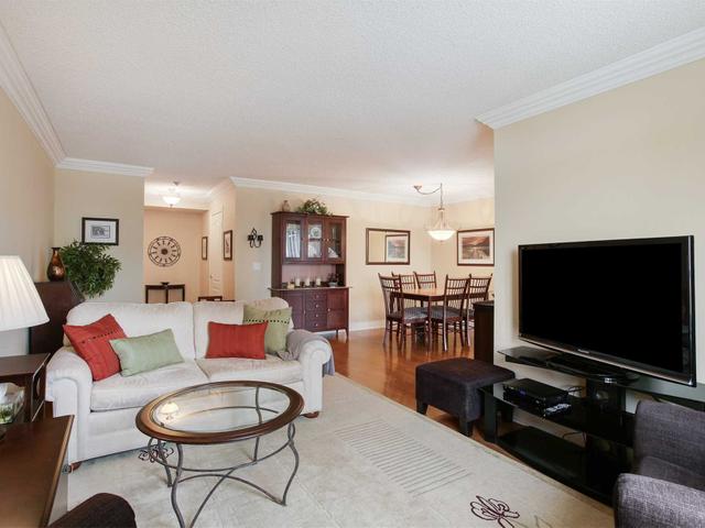 502 - 880 Grandview Way