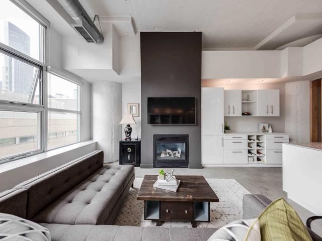 404 - 155 Dalhousie St