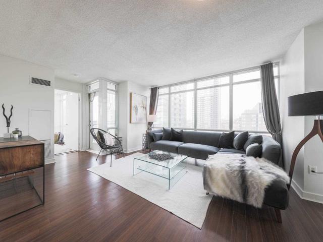 2003 - 11 Brunel Crt