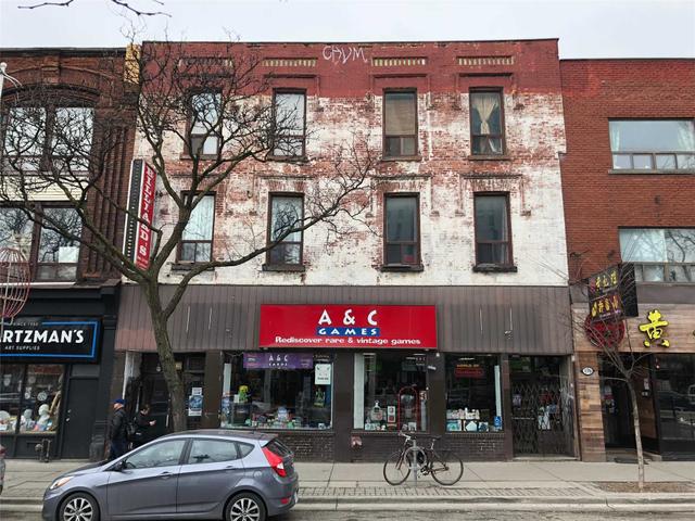 Upper - 450 Spadina Ave