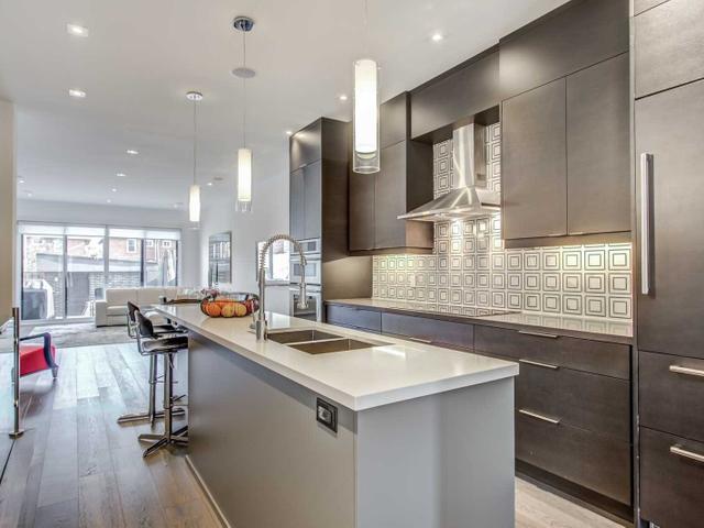 147A Bedford Park Ave