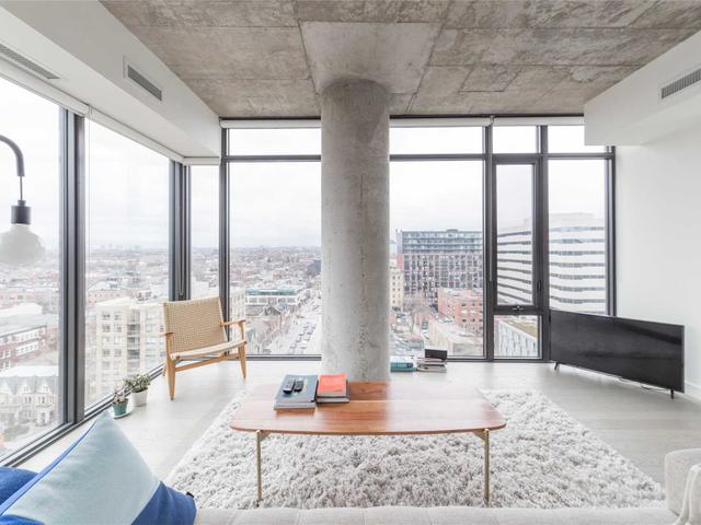 1211 - 111 Bathurst  St