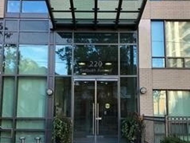 804 - 220 Redpath Ave