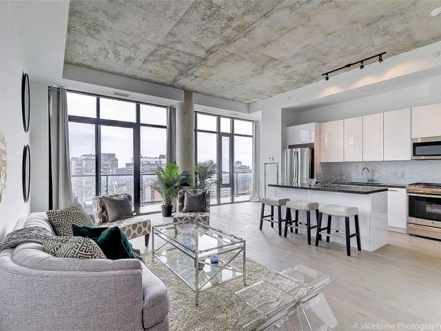 PH 05 - 608 Richmond St W