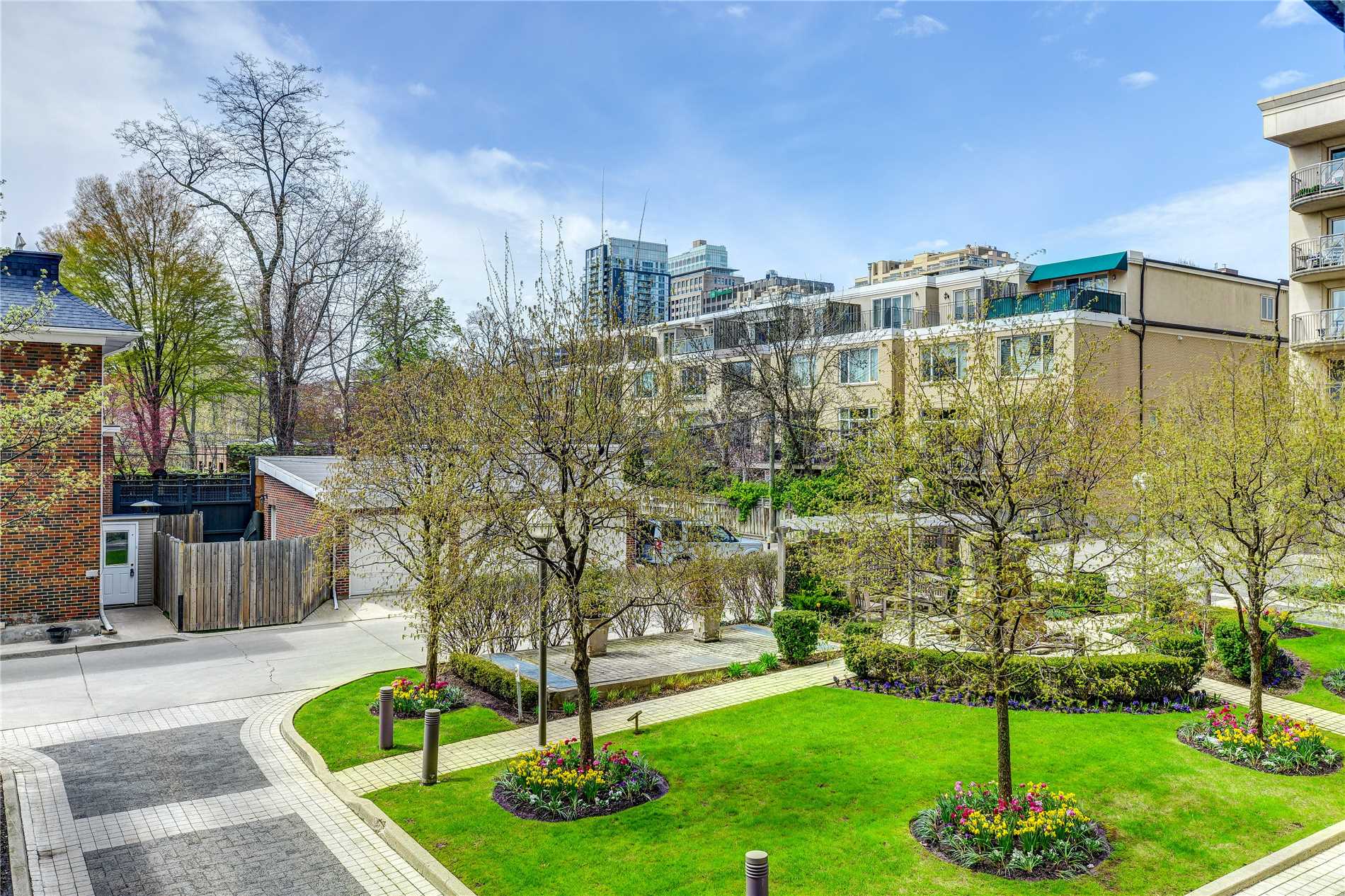 201 1 Balmoral Ave, Toronto Sold, C4457455 Condos.ca