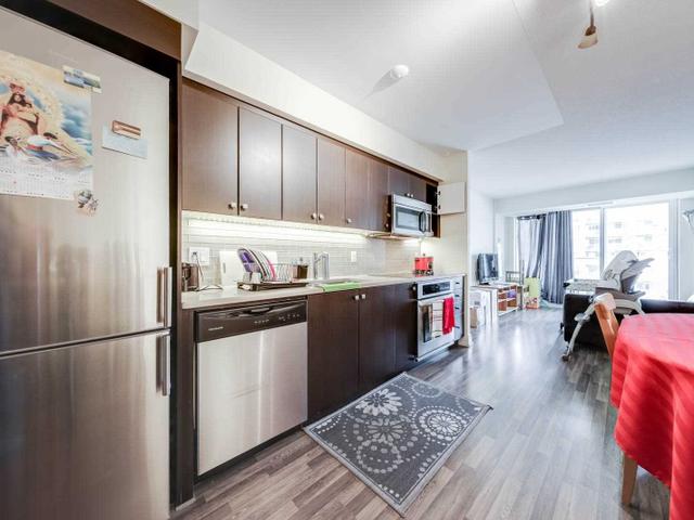 E910 - 555 Wilson Ave W