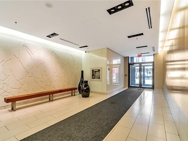 TH 3 - 127 Queen St E