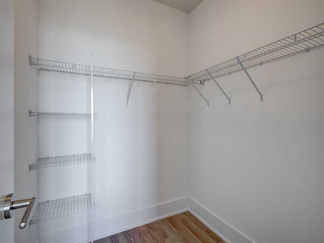 4313 - 300 Front St W