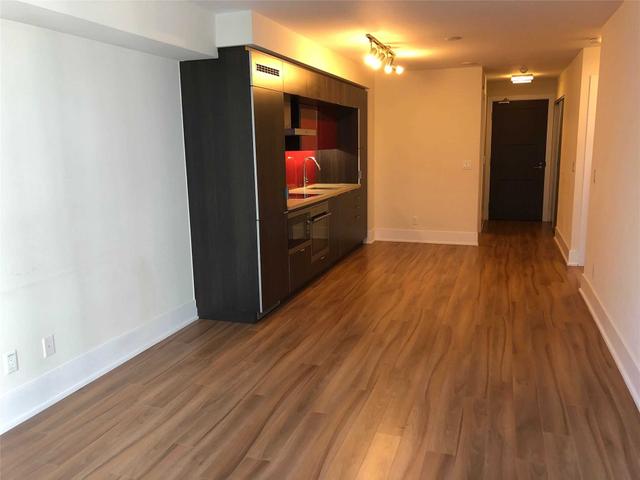 1007 - 300 Front St W