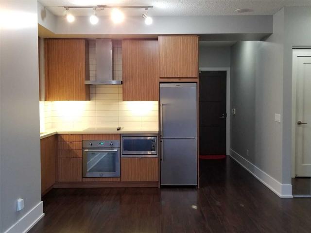 1312 - 300 Front St W