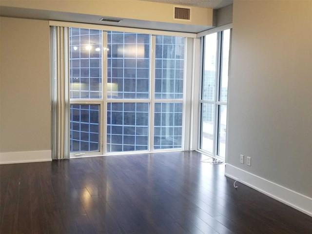 1312 - 300 Front St W