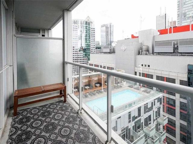 1807 - 300 Front St W