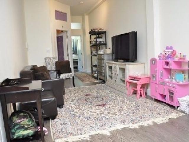 104 - 275 Macpherson Ave