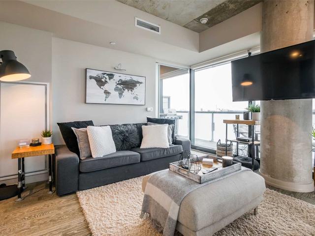 1906 - 11 Charlotte St