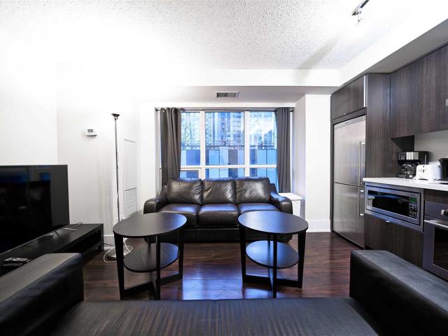 404 - 300 Front St W