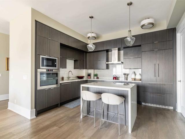 4404 - 300 Front St W