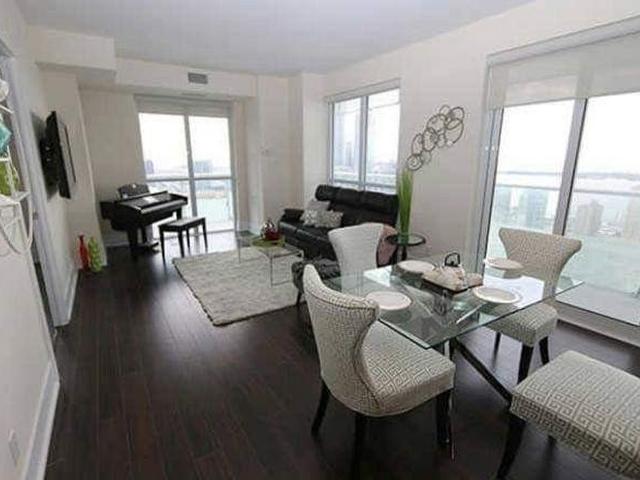 3911 - 300 Front St W