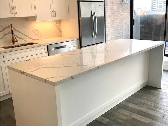 604 - 18-A Hazelton Ave