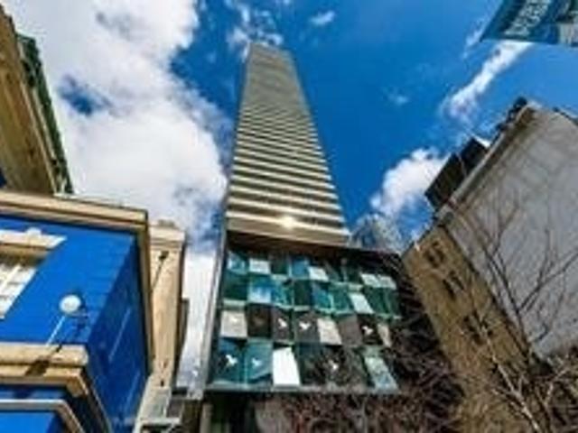 3901 - 224 King St W