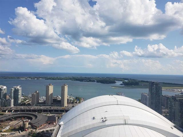 4505 - 300 Front St W