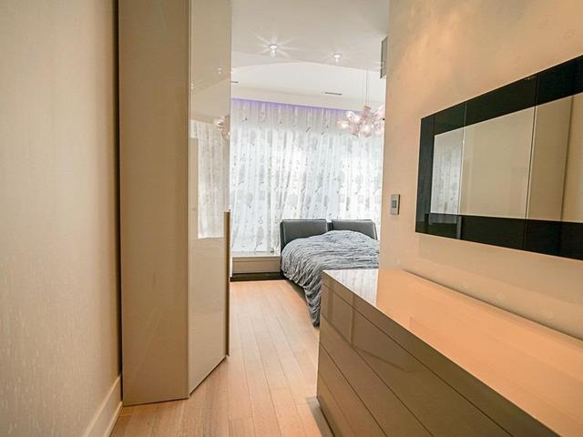 501 - 29 Queens Quay E