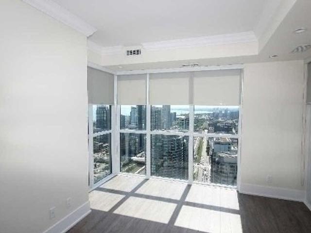 4012 - 300 Front St W