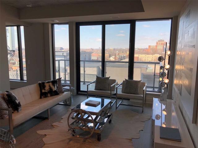 1016 - 608 Richmond St W