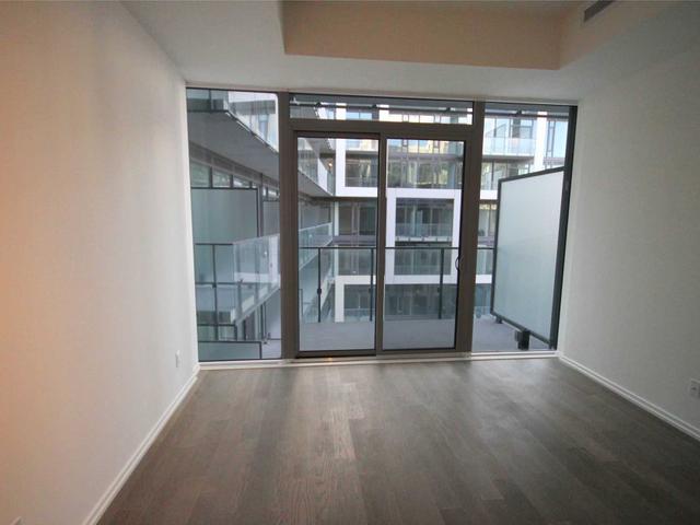 1535 - 8 Hillsdale Ave