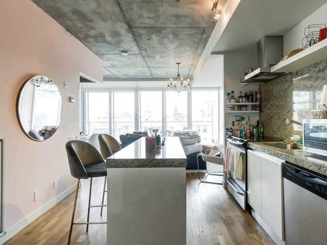 802 - 75 Portland St