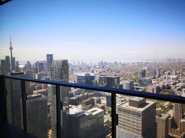 5306 - 11 Wellesley St W